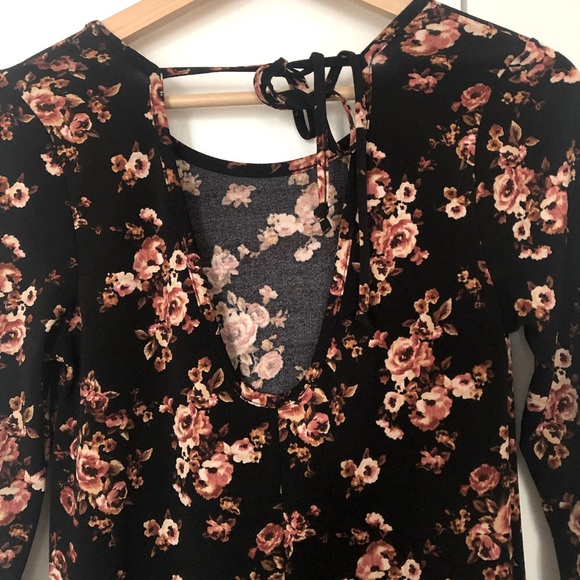 Forever 21 Floral Dress - Picture 4 of 5